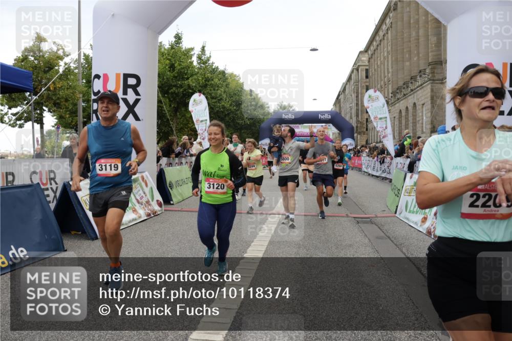 06.09.2026 - CURREX Alsterlauf Yannick Fuchs http://msf.ph/oto/10118374 06.09.2026 09:59:47 Ziel 2269, 2660, 2676, 2780, 3119, 3120, 3414, 4042, 4209, 4323, 4324, 4498, 4889, 4916, 5055, 5056, 5154, 5229, 5269, 5497, 5800, 6017, 6148, 6244, 6268 meine-sportfotos.de