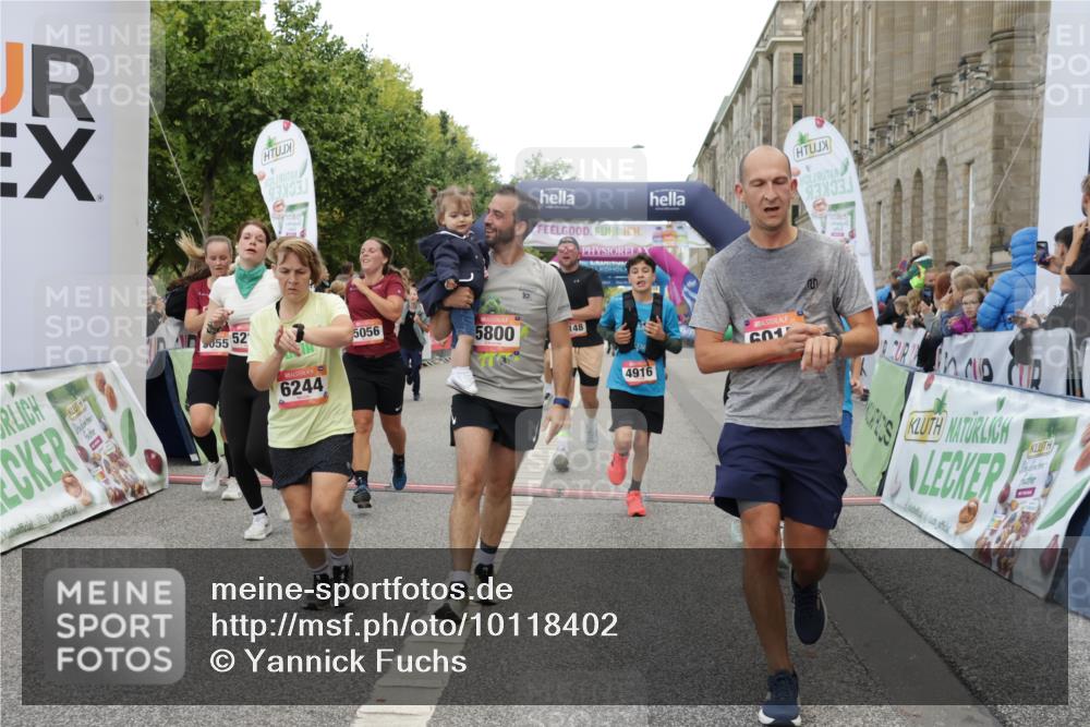 06.09.2026 - CURREX Alsterlauf Yannick Fuchs http://msf.ph/oto/10118402 06.09.2026 09:59:48 Ziel 2269, 2660, 2676, 3119, 3120, 3414, 4042, 4209, 4323, 4324, 4498, 4889, 4916, 5055, 5056, 5154, 5229, 5269, 5497, 5800, 6017, 6148, 6244, 6268 meine-sportfotos.de