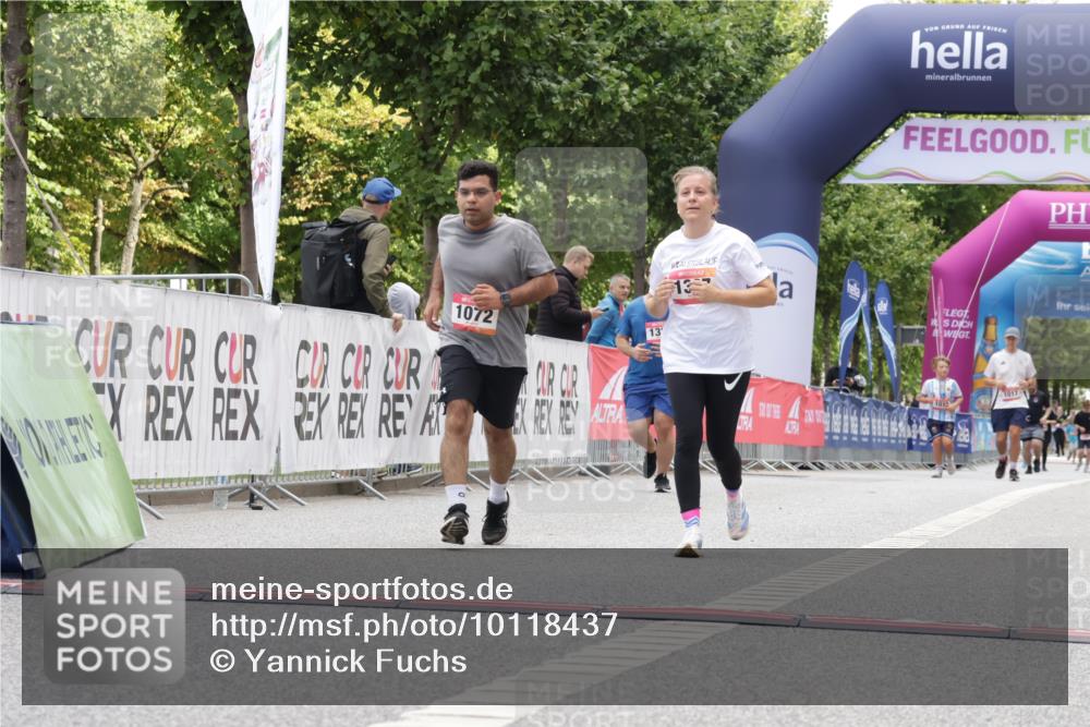 06.09.2026 - CURREX Alsterlauf Yannick Fuchs http://msf.ph/oto/10118437 06.09.2026 12:02:21 Ziel 1072, 1337 meine-sportfotos.de
