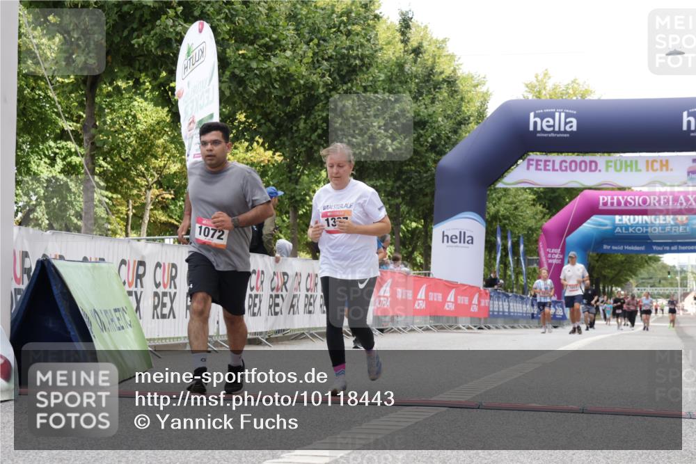 06.09.2026 - CURREX Alsterlauf Yannick Fuchs http://msf.ph/oto/10118443 06.09.2026 12:02:22 Ziel 1072, 1320, 1337 meine-sportfotos.de