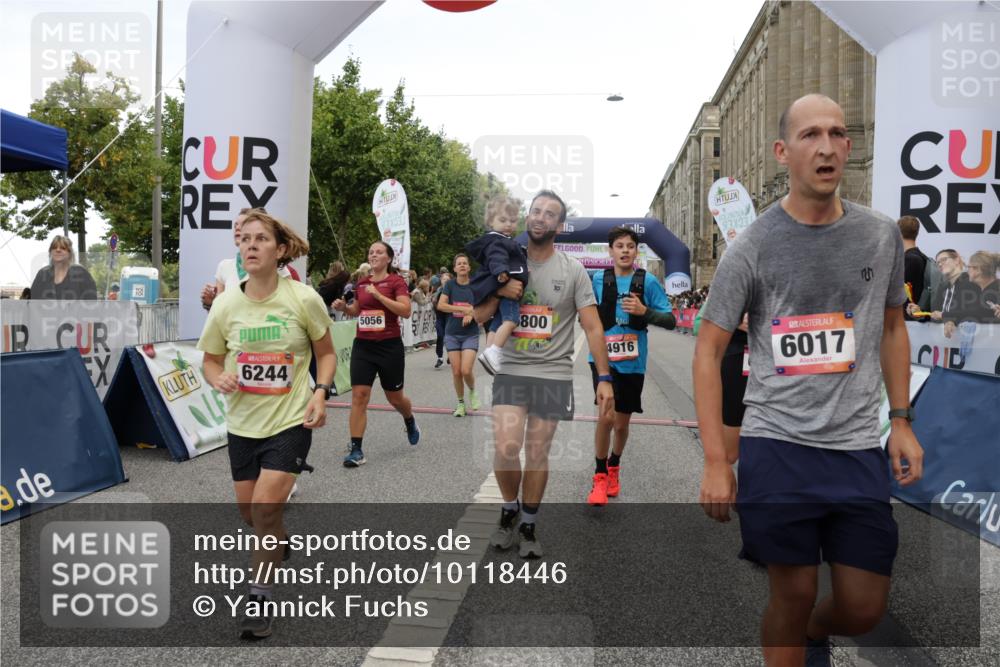 06.09.2026 - CURREX Alsterlauf Yannick Fuchs http://msf.ph/oto/10118446 06.09.2026 09:59:49 Ziel 2269, 2660, 2676, 3119, 3120, 3414, 4042, 4209, 4323, 4324, 4498, 4889, 4916, 5055, 5056, 5154, 5229, 5497, 5800, 6017, 6148, 6244, 6268, 8082 meine-sportfotos.de