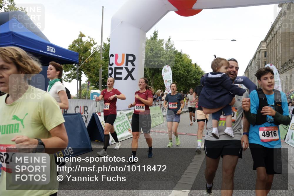 06.09.2026 - CURREX Alsterlauf Yannick Fuchs http://msf.ph/oto/10118472 06.09.2026 09:59:50 Ziel 2269, 2660, 2676, 3119, 3120, 3414, 3801, 4042, 4209, 4323, 4324, 4498, 4889, 4916, 5055, 5056, 5154, 5229, 5377, 5497, 5800, 6017, 6148, 6244, 6268, 8082 meine-sportfotos.de