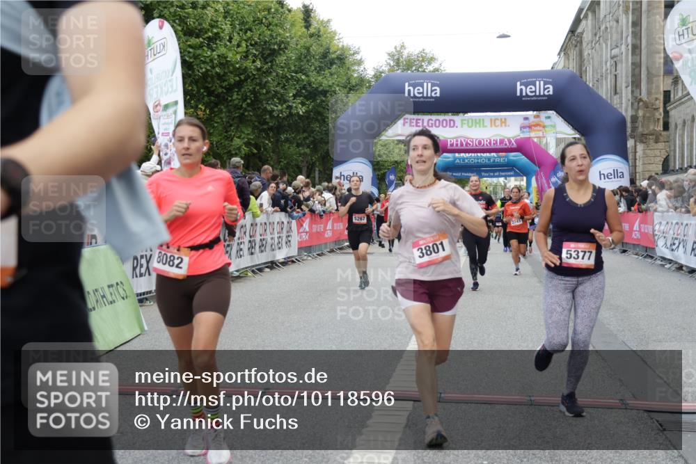 06.09.2026 - CURREX Alsterlauf Yannick Fuchs http://msf.ph/oto/10118596 06.09.2026 09:59:55 Ziel 2238, 2660, 2743, 3414, 3801, 4180, 4209, 4498, 4739, 4889, 4916, 5055, 5056, 5229, 5267, 5377, 5497, 6148, 6268, 8082 meine-sportfotos.de