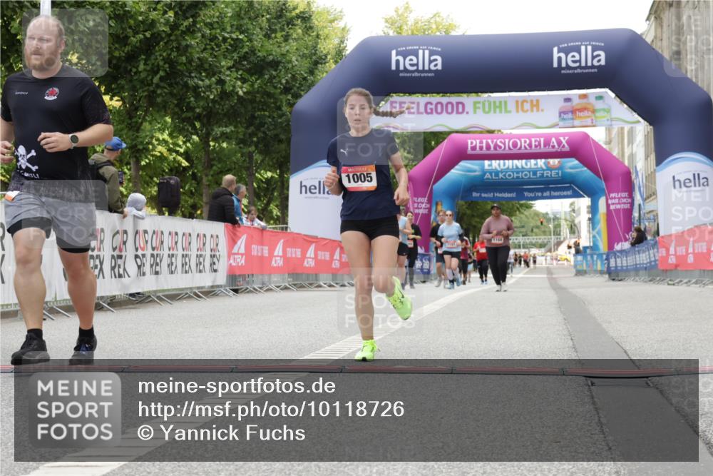 06.09.2026 - CURREX Alsterlauf Yannick Fuchs http://msf.ph/oto/10118726 06.09.2026 12:02:41 Ziel 1005, 1017, 1019, 8267 meine-sportfotos.de