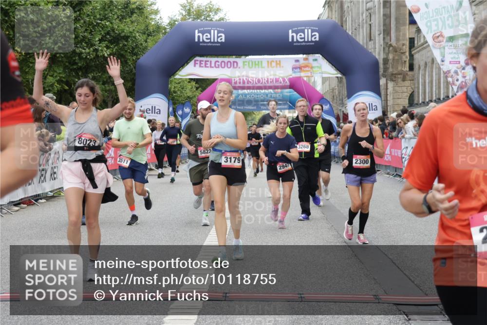 06.09.2026 - CURREX Alsterlauf Yannick Fuchs http://msf.ph/oto/10118755 06.09.2026 10:00:01 Ziel 2136, 2238, 2300, 2528, 2686, 2743, 2947, 3179, 3268, 3294, 3511, 3801, 4180, 4237, 4424, 4739, 5267, 5377, 5501, 5823, 8023, 8082, 8314 meine-sportfotos.de
