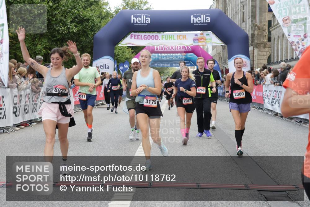06.09.2026 - CURREX Alsterlauf Yannick Fuchs http://msf.ph/oto/10118762 06.09.2026 10:00:01 Ziel 2136, 2238, 2300, 2528, 2686, 2743, 2947, 3179, 3268, 3294, 3511, 3801, 4180, 4237, 4424, 4739, 5267, 5377, 5501, 5823, 8023, 8082, 8314 meine-sportfotos.de