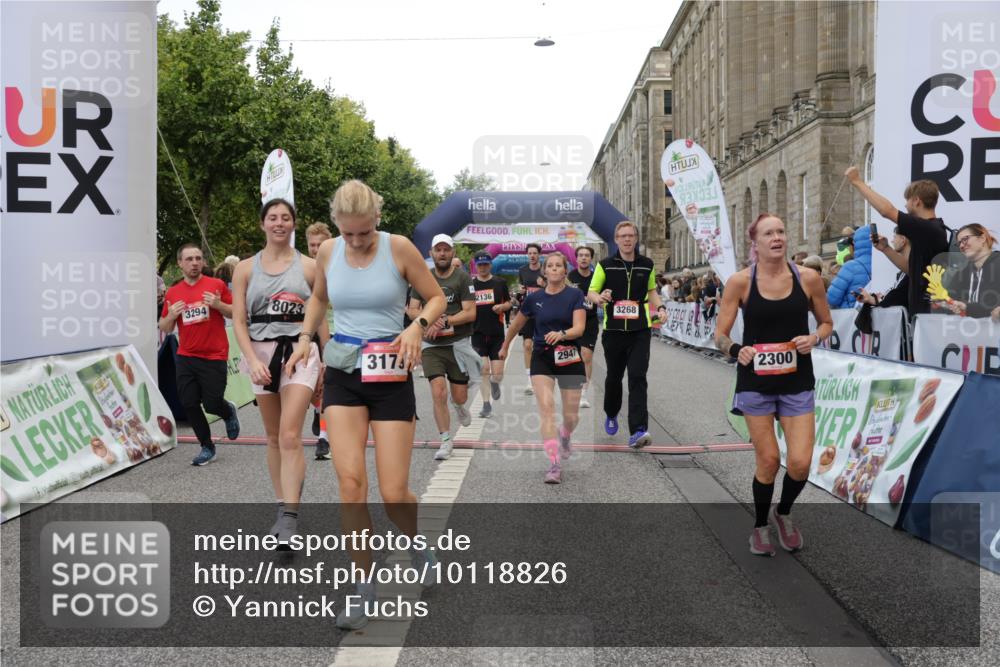 06.09.2026 - CURREX Alsterlauf Yannick Fuchs http://msf.ph/oto/10118826 06.09.2026 10:00:04 Ziel 2136, 2238, 2300, 2528, 2686, 2743, 2947, 3179, 3268, 3294, 3364, 3511, 4136, 4180, 4237, 4424, 4739, 5267, 5472, 5501, 5738, 5823, 6254, 8002, 8023, 8314 meine-sportfotos.de
