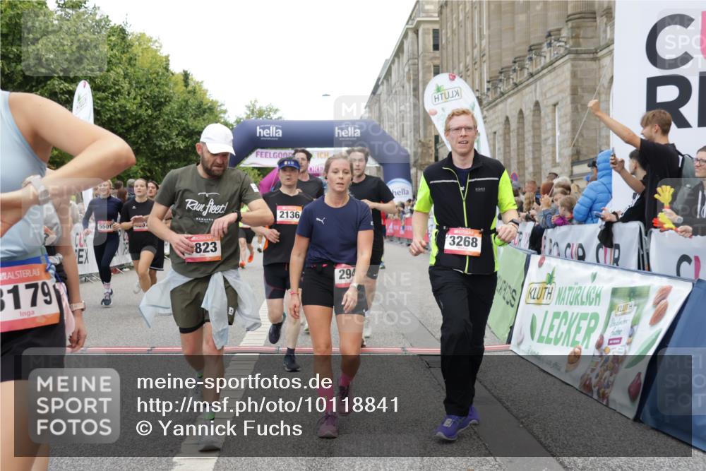 06.09.2026 - CURREX Alsterlauf Yannick Fuchs http://msf.ph/oto/10118841 06.09.2026 10:00:05 Ziel 2136, 2238, 2300, 2528, 2686, 2743, 2947, 3179, 3268, 3294, 3364, 3511, 4136, 4180, 4237, 4424, 4739, 5267, 5472, 5501, 5738, 5741, 5823, 6254, 8002, 8023, 8314 meine-sportfotos.de
