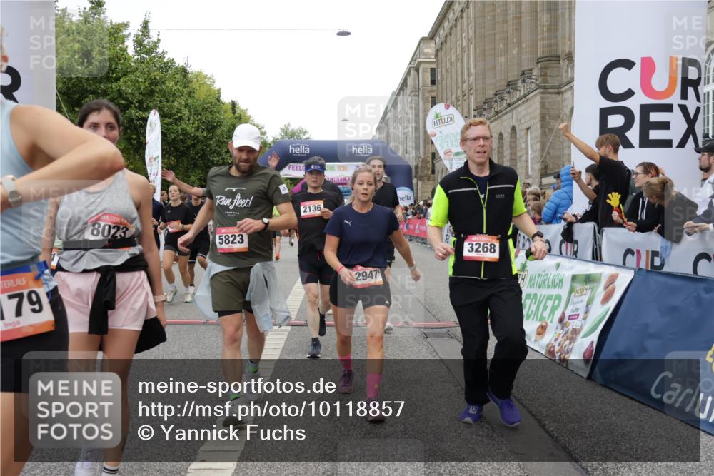 06.09.2026 - CURREX Alsterlauf Yannick Fuchs http://msf.ph/oto/10118857 06.09.2026 10:00:05 Ziel 2136, 2238, 2300, 2528, 2686, 2743, 2947, 3179, 3268, 3294, 3364, 3511, 4136, 4180, 4237, 4424, 4739, 5267, 5472, 5501, 5738, 5741, 5823, 6254, 8002, 8023, 8314 meine-sportfotos.de