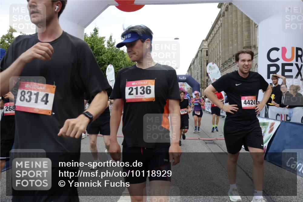 06.09.2026 - CURREX Alsterlauf Yannick Fuchs http://msf.ph/oto/10118929 06.09.2026 10:00:08 Ziel 2136, 2300, 2528, 2686, 2947, 3179, 3262, 3268, 3294, 3364, 3511, 4136, 4237, 4407, 4424, 5472, 5501, 5738, 5741, 5823, 6028, 6254, 6299, 8002, 8023, 8035, 8314 meine-sportfotos.de