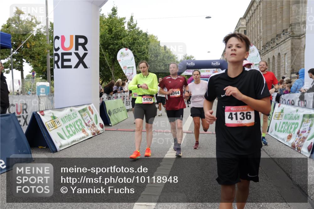 06.09.2026 - CURREX Alsterlauf Yannick Fuchs http://msf.ph/oto/10118948 06.09.2026 10:00:10 Ziel 2136, 2300, 2528, 2686, 2947, 3006, 3262, 3268, 3294, 3364, 3511, 3897, 4136, 4237, 4407, 4424, 5472, 5501, 5738, 5741, 5823, 6028, 6241, 6254, 6299, 8002, 8035, 8212, 8314 meine-sportfotos.de