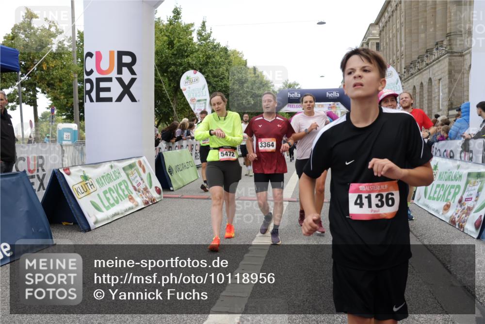 06.09.2026 - CURREX Alsterlauf Yannick Fuchs http://msf.ph/oto/10118956 06.09.2026 10:00:10 Ziel 2136, 2300, 2528, 2686, 2947, 3006, 3262, 3268, 3294, 3364, 3511, 3897, 4136, 4237, 4407, 4424, 5472, 5501, 5738, 5741, 5823, 6028, 6241, 6254, 6299, 8002, 8035, 8212, 8314 meine-sportfotos.de