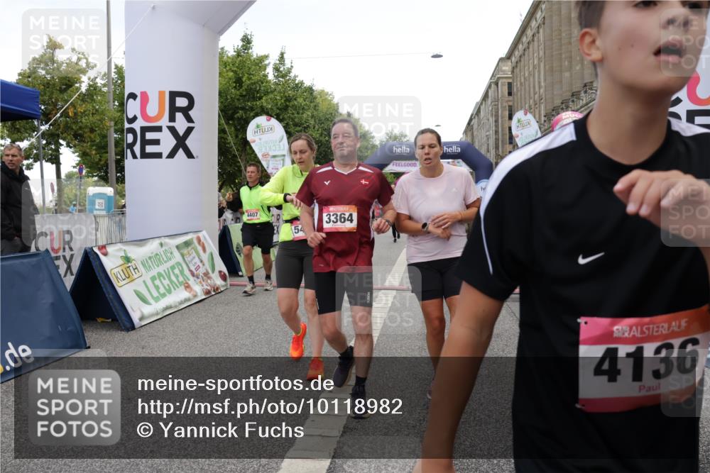 06.09.2026 - CURREX Alsterlauf Yannick Fuchs http://msf.ph/oto/10118982 06.09.2026 10:00:11 Ziel 2136, 2528, 2686, 2940, 3006, 3262, 3268, 3294, 3364, 3506, 3507, 3511, 3567, 3897, 4136, 4237, 4407, 4424, 5472, 5501, 5738, 5741, 5823, 6028, 6241, 6254, 6299, 8002, 8035, 8212, 8314 meine-sportfotos.de