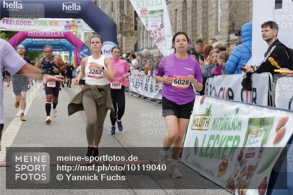 06.09.2026 - CURREX Alsterlauf Yannick Fuchs http://msf.ph/oto/10119040 06.09.2026 10:00:13 Ziel 2686, 2940, 3006, 3262, 3364, 3506, 3507, 3567, 3897, 4136, 4237, 4407, 5472, 5501, 5622, 5738, 5741, 6028, 6241, 6254, 6299, 8002, 8035, 8212 meine-sportfotos.de