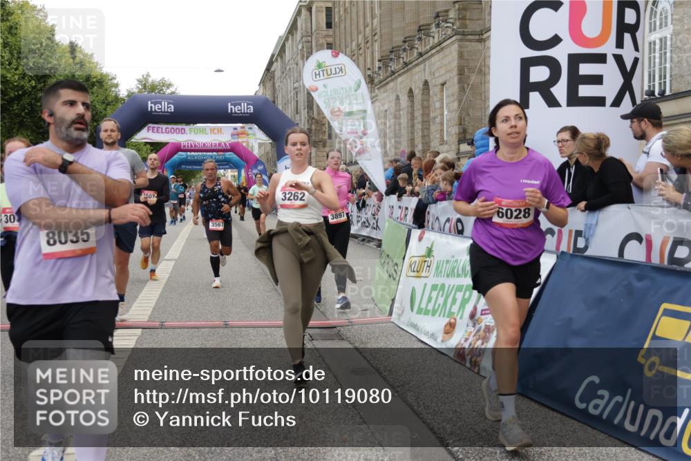 06.09.2026 - CURREX Alsterlauf Yannick Fuchs http://msf.ph/oto/10119080 06.09.2026 10:00:14 Ziel 2940, 3006, 3262, 3364, 3506, 3507, 3567, 3897, 4136, 4407, 5222, 5472, 5622, 5738, 5741, 6028, 6112, 6241, 6254, 6299, 8002, 8035, 8212 meine-sportfotos.de