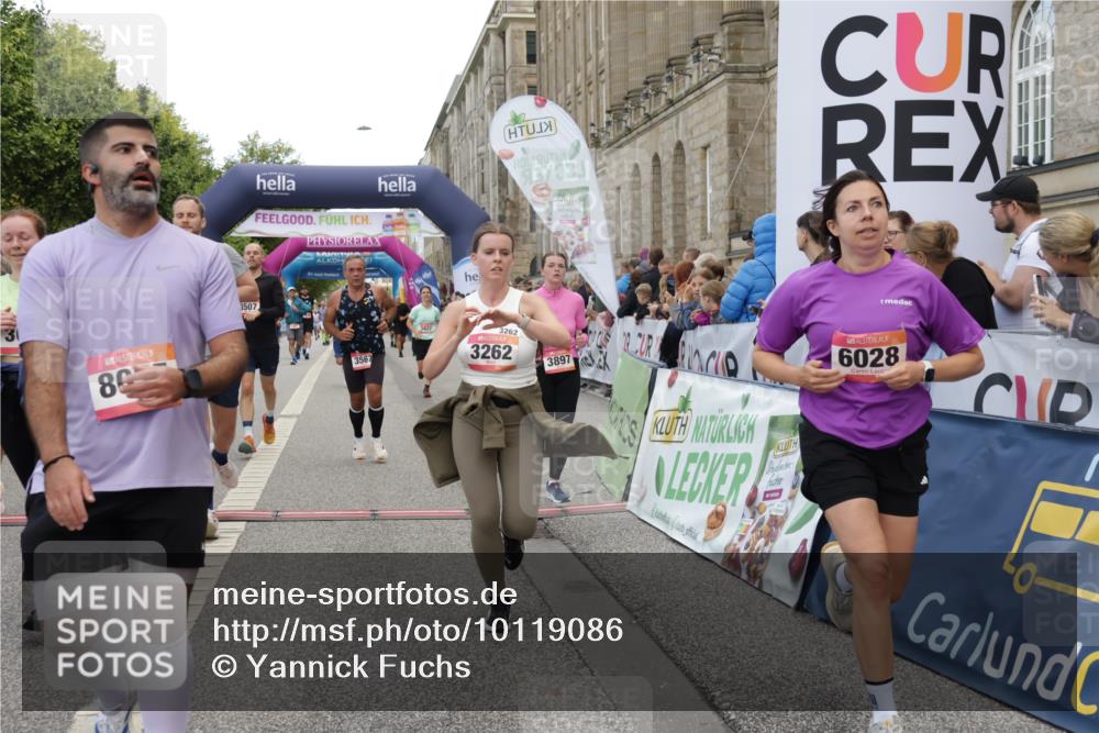 06.09.2026 - CURREX Alsterlauf Yannick Fuchs http://msf.ph/oto/10119086 06.09.2026 10:00:14 Ziel 2940, 3006, 3262, 3364, 3506, 3507, 3567, 3897, 4136, 4407, 5222, 5472, 5622, 5738, 5741, 6028, 6112, 6241, 6254, 6299, 8002, 8035, 8212 meine-sportfotos.de