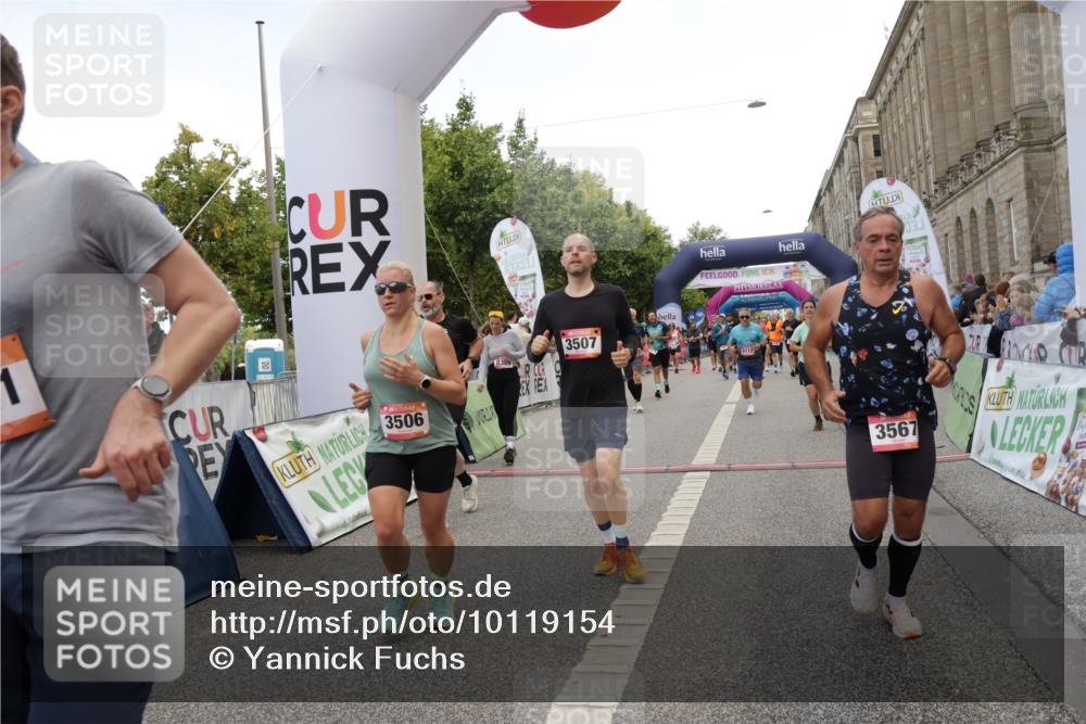 06.09.2026 - CURREX Alsterlauf Yannick Fuchs http://msf.ph/oto/10119154 06.09.2026 10:00:17 Ziel 2273, 2274, 2940, 3006, 3262, 3506, 3507, 3567, 3574, 3897, 4296, 4407, 5222, 5622, 5741, 6028, 6112, 6241, 6299, 6457, 8035, 8212 meine-sportfotos.de