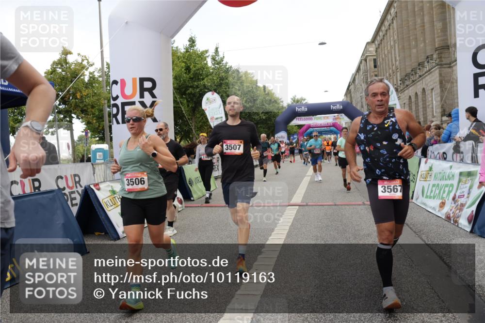 06.09.2026 - CURREX Alsterlauf Yannick Fuchs http://msf.ph/oto/10119163 06.09.2026 10:00:17 Ziel 2273, 2274, 2940, 3006, 3262, 3506, 3507, 3567, 3574, 3897, 4296, 4407, 5222, 5622, 5741, 6028, 6112, 6241, 6299, 6457, 8035, 8212 meine-sportfotos.de