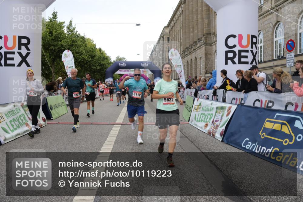 06.09.2026 - CURREX Alsterlauf Yannick Fuchs http://msf.ph/oto/10119223 06.09.2026 10:00:19 Ziel 2089, 2273, 2274, 2505, 2940, 3006, 3262, 3506, 3507, 3567, 3574, 3897, 4296, 5005, 5222, 5622, 6028, 6112, 6241, 6258, 6291, 6299, 6457, 8035, 8212 meine-sportfotos.de