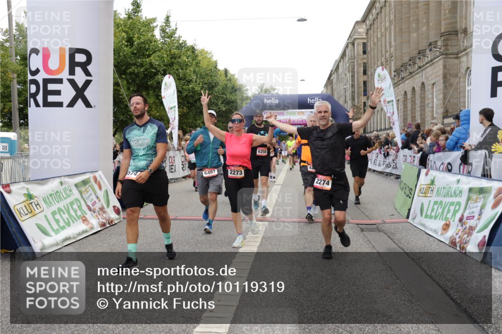06.09.2026 - CURREX Alsterlauf Yannick Fuchs http://msf.ph/oto/10119319 06.09.2026 10:00:22 Ziel 2089, 2273, 2274, 2505, 2856, 2940, 3506, 3507, 3567, 3574, 3897, 4296, 4524, 4578, 5005, 5222, 5536, 5622, 6112, 6241, 6258, 6291, 6457, 8212 meine-sportfotos.de