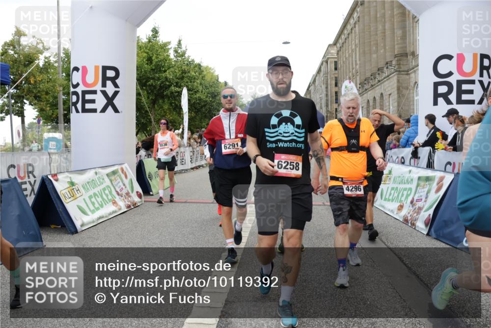 06.09.2026 - CURREX Alsterlauf Yannick Fuchs http://msf.ph/oto/10119392 06.09.2026 10:00:25 Ziel 2089, 2257, 2273, 2274, 2505, 2671, 2856, 3574, 4296, 4461, 4524, 4578, 5005, 5222, 5536, 5622, 6112, 6258, 6291, 6457, 8008 meine-sportfotos.de