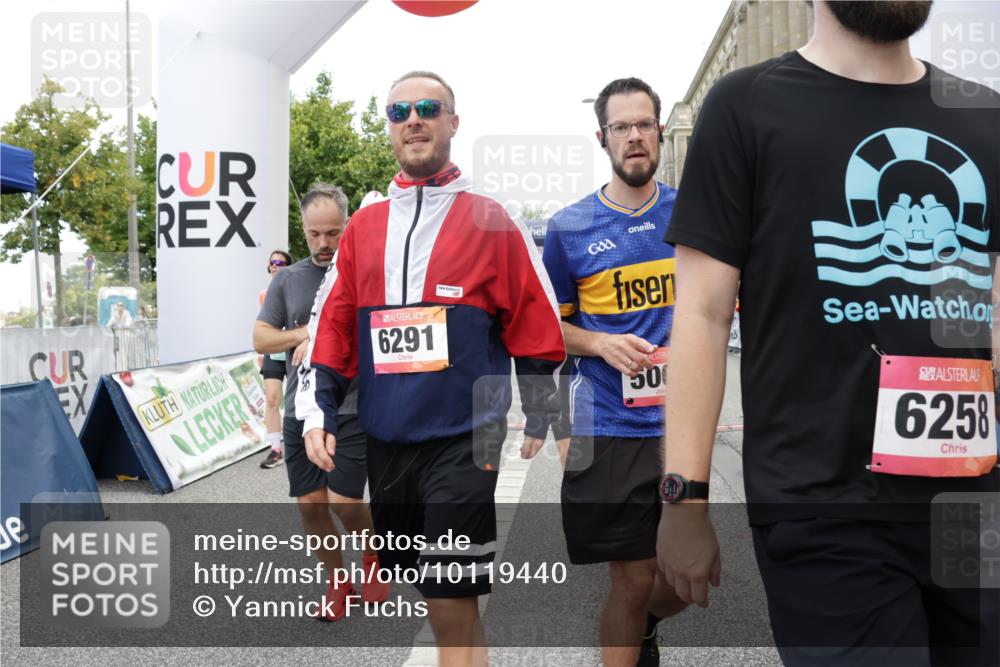 06.09.2026 - CURREX Alsterlauf Yannick Fuchs http://msf.ph/oto/10119440 06.09.2026 10:00:26 Ziel 2089, 2257, 2273, 2274, 2505, 2671, 2856, 3574, 4296, 4461, 4468, 4524, 4578, 5005, 5222, 5536, 6112, 6258, 6291, 6457, 8008, 8318 meine-sportfotos.de