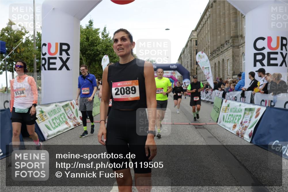 06.09.2026 - CURREX Alsterlauf Yannick Fuchs http://msf.ph/oto/10119505 06.09.2026 10:00:28 Ziel 2089, 2124, 2257, 2273, 2274, 2505, 2545, 2671, 2721, 2856, 4296, 4461, 4468, 4524, 4578, 5005, 5536, 6258, 6291, 6457, 8008, 8318 meine-sportfotos.de