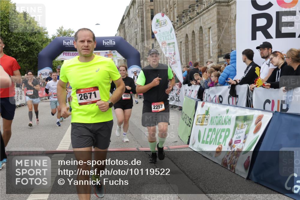 06.09.2026 - CURREX Alsterlauf Yannick Fuchs http://msf.ph/oto/10119522 06.09.2026 10:00:29 Ziel 2089, 2124, 2257, 2273, 2274, 2505, 2545, 2671, 2721, 2856, 4296, 4461, 4468, 4524, 4578, 5005, 5536, 6180, 6258, 6291, 6436, 6457, 8008, 8063, 8318 meine-sportfotos.de