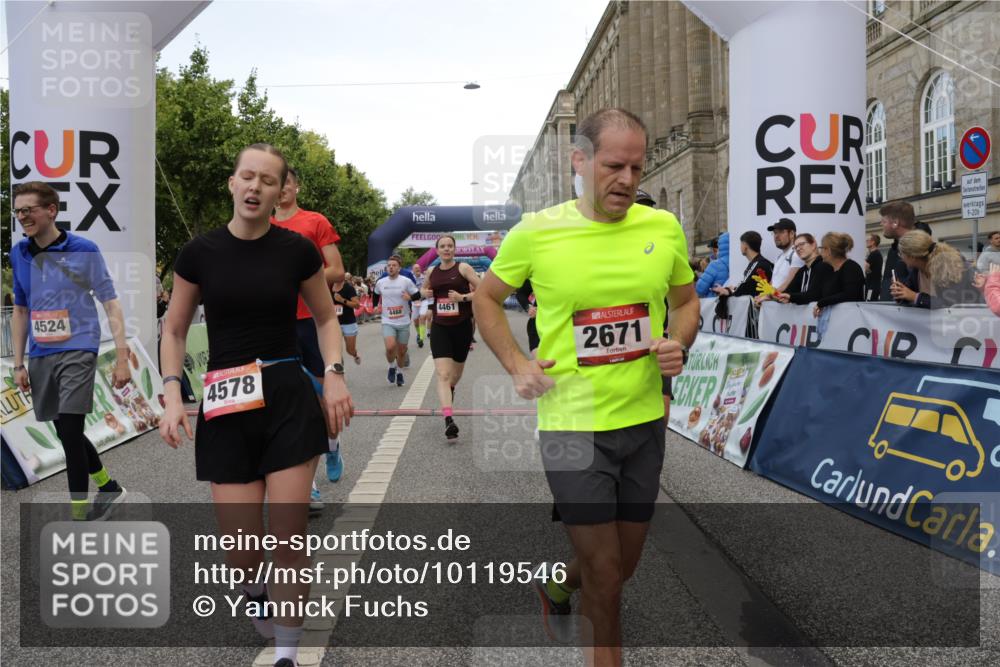 06.09.2026 - CURREX Alsterlauf Yannick Fuchs http://msf.ph/oto/10119546 06.09.2026 10:00:30 Ziel 2089, 2124, 2257, 2505, 2545, 2671, 2721, 2856, 4461, 4468, 4524, 4577, 4578, 5005, 5536, 5567, 6180, 6258, 6291, 6436, 8008, 8063, 8318 meine-sportfotos.de