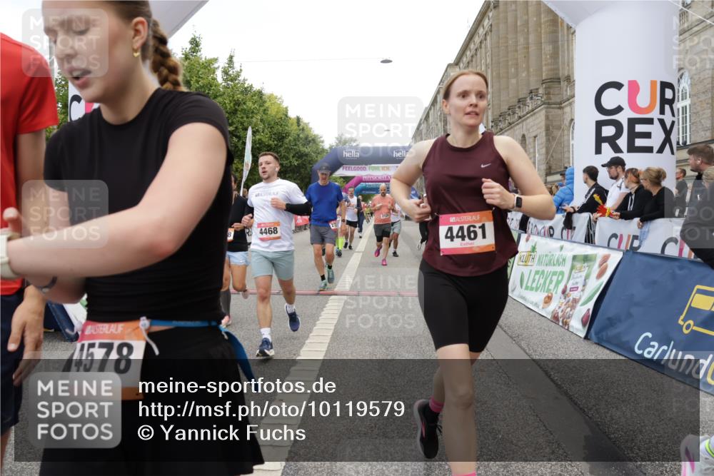 06.09.2026 - CURREX Alsterlauf Yannick Fuchs http://msf.ph/oto/10119579 06.09.2026 10:00:31 Ziel 2089, 2124, 2257, 2545, 2671, 2721, 2856, 3848, 4461, 4468, 4524, 4577, 4578, 4900, 5005, 5467, 5536, 5567, 5832, 6180, 6291, 6436, 8008, 8063, 8318 meine-sportfotos.de