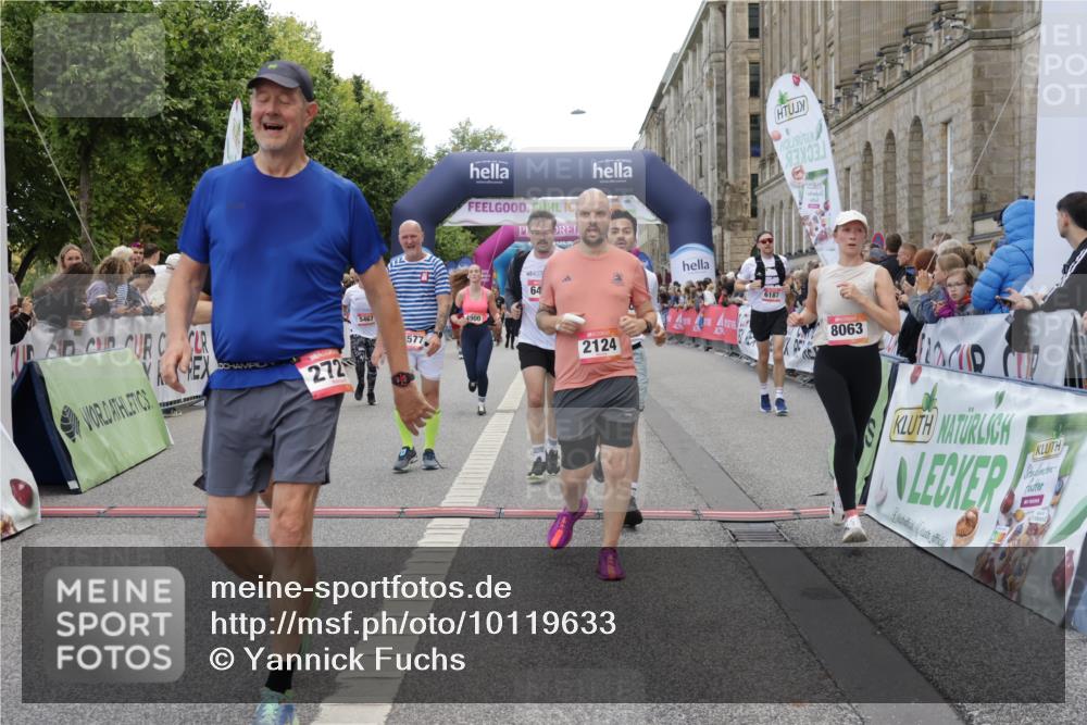 06.09.2026 - CURREX Alsterlauf Yannick Fuchs http://msf.ph/oto/10119633 06.09.2026 10:00:33 Ziel 2124, 2257, 2545, 2671, 2721, 3848, 4461, 4468, 4524, 4577, 4900, 5467, 5567, 5832, 5833, 6180, 6187, 6436, 8008, 8063, 8318 meine-sportfotos.de