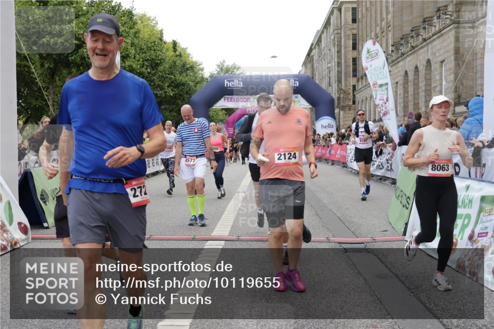 06.09.2026 - CURREX Alsterlauf Yannick Fuchs http://msf.ph/oto/10119655 06.09.2026 10:00:34 Ziel 2124, 2257, 2545, 2671, 2721, 3848, 4461, 4468, 4524, 4577, 4900, 5467, 5567, 5832, 5833, 6180, 6187, 6436, 8008, 8063, 8318 meine-sportfotos.de