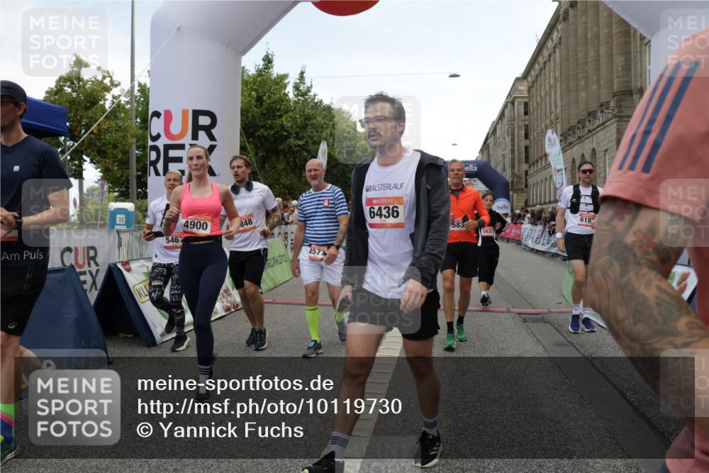 06.09.2026 - CURREX Alsterlauf Yannick Fuchs http://msf.ph/oto/10119730 06.09.2026 10:00:37 Ziel 2124, 2545, 2721, 3837, 3848, 3979, 4461, 4468, 4577, 4900, 5467, 5567, 5832, 5833, 6180, 6187, 6436, 8063, 8318 meine-sportfotos.de