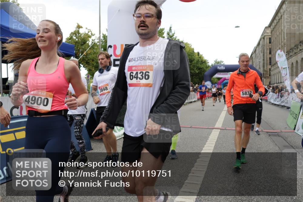 06.09.2026 - CURREX Alsterlauf Yannick Fuchs http://msf.ph/oto/10119751 06.09.2026 10:00:38 Ziel 2124, 2545, 2721, 3820, 3837, 3848, 3979, 4468, 4577, 4900, 5108, 5467, 5567, 5832, 5833, 6106, 6180, 6187, 6436, 8063, 8318 meine-sportfotos.de