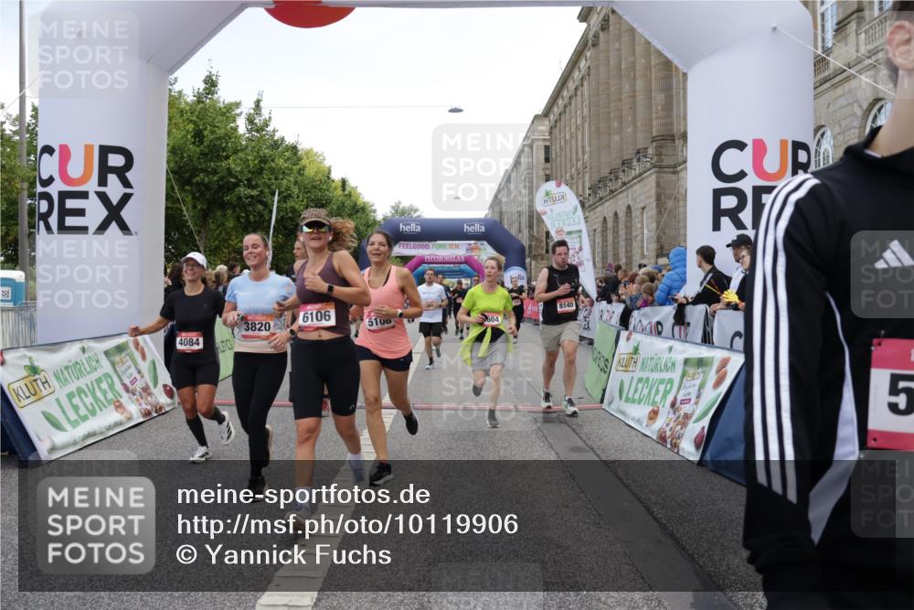 06.09.2026 - CURREX Alsterlauf Yannick Fuchs http://msf.ph/oto/10119906 06.09.2026 10:00:44 Ziel 2531, 2698, 3068, 3295, 3604, 3820, 3837, 3979, 4084, 5108, 5240, 5519, 5724, 5833, 5930, 6106, 6187, 6257, 6397, 6480, 8068, 8140 meine-sportfotos.de