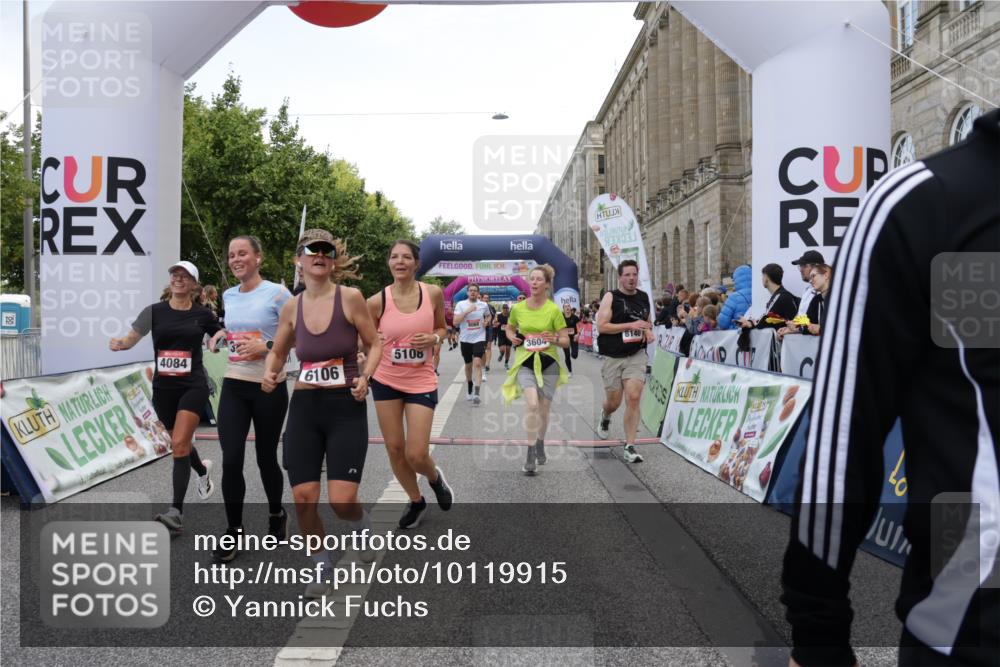 06.09.2026 - CURREX Alsterlauf Yannick Fuchs http://msf.ph/oto/10119915 06.09.2026 10:00:44 Ziel 2531, 2698, 3068, 3295, 3604, 3820, 3837, 3979, 4084, 5108, 5240, 5519, 5724, 5833, 5930, 6106, 6187, 6257, 6397, 6480, 8068, 8140 meine-sportfotos.de