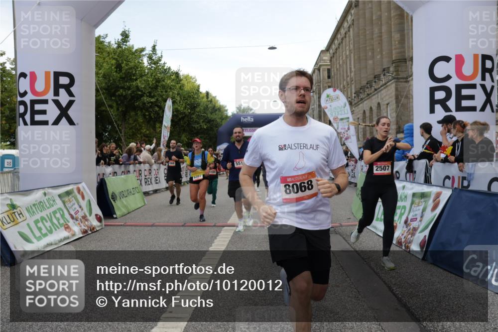 06.09.2026 - CURREX Alsterlauf Yannick Fuchs http://msf.ph/oto/10120012 06.09.2026 10:00:47 Ziel 2531, 2698, 2849, 2895, 3068, 3274, 3295, 3604, 3820, 3837, 3979, 4084, 5077, 5108, 5240, 5519, 5577, 5724, 5930, 6106, 6257, 6397, 6480, 8068, 8140, 8293 meine-sportfotos.de