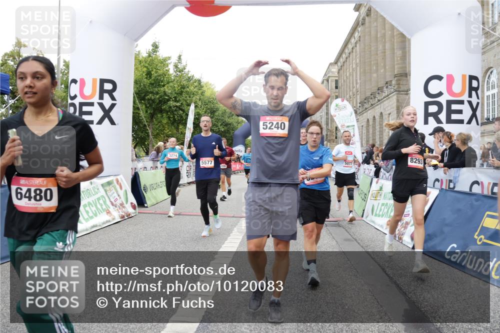 06.09.2026 - CURREX Alsterlauf Yannick Fuchs http://msf.ph/oto/10120083 06.09.2026 10:00:50 Ziel 2531, 2698, 2849, 2895, 3068, 3274, 3295, 3604, 3634, 3635, 3726, 3727, 3820, 4084, 4414, 5077, 5108, 5240, 5460, 5519, 5577, 5724, 5930, 6106, 6257, 6397, 6480, 8068, 8140, 8293 meine-sportfotos.de