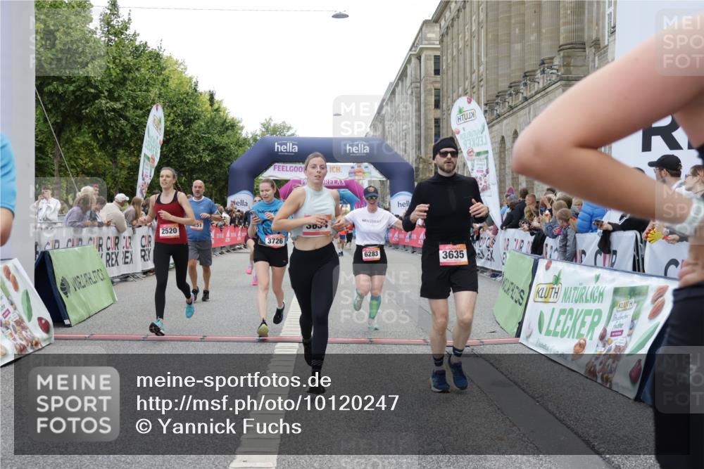 06.09.2026 - CURREX Alsterlauf Yannick Fuchs http://msf.ph/oto/10120247 06.09.2026 10:00:55 Ziel 2251, 2849, 2895, 3068, 3274, 3295, 3634, 3635, 3726, 3727, 3735, 4414, 5077, 5240, 5460, 5577, 5724, 6283, 6397, 6480, 8207, 8293 meine-sportfotos.de