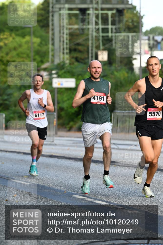 06.09.2026 - CURREX Alsterlauf Dr. Thomas Lammeyer http://msf.ph/oto/10120249 06.09.2026 09:31:33 Laufen 6117, 4191, 5570 meine-sportfotos.de
