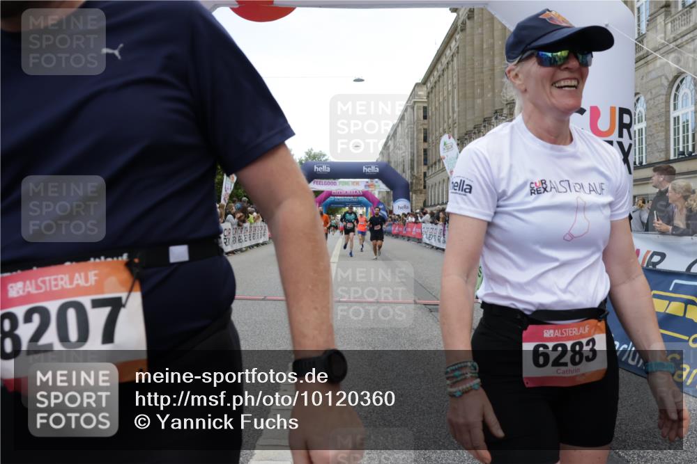 06.09.2026 - CURREX Alsterlauf Yannick Fuchs http://msf.ph/oto/10120360 06.09.2026 10:00:58 Ziel 2251, 2895, 3274, 3634, 3635, 3726, 3727, 3735, 4414, 4914, 5077, 5145, 5387, 5460, 6283, 6356, 8207 meine-sportfotos.de