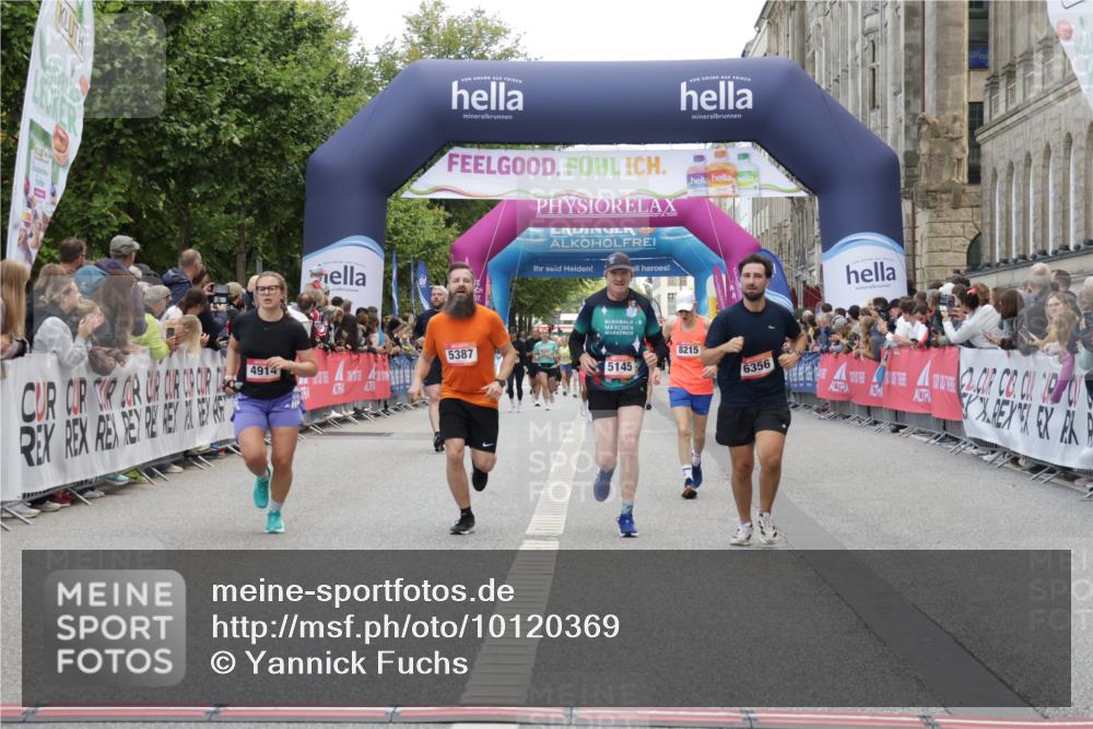 06.09.2026 - CURREX Alsterlauf Yannick Fuchs http://msf.ph/oto/10120369 06.09.2026 10:00:59 Ziel 2251, 2895, 3634, 3635, 3726, 3727, 3735, 4414, 4914, 5145, 5387, 5460, 6283, 6356, 8207 meine-sportfotos.de