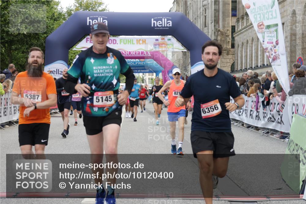 06.09.2026 - CURREX Alsterlauf Yannick Fuchs http://msf.ph/oto/10120400 06.09.2026 10:01:02 Ziel 2251, 3312, 3634, 3635, 3726, 3735, 3941, 4914, 5145, 5387, 6250, 6283, 6353, 6356, 8207, 8215 meine-sportfotos.de