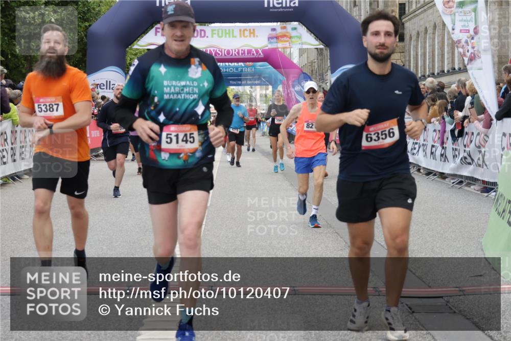 06.09.2026 - CURREX Alsterlauf Yannick Fuchs http://msf.ph/oto/10120407 06.09.2026 10:01:02 Ziel 2251, 3312, 3634, 3635, 3726, 3735, 3941, 4914, 5145, 5387, 6250, 6283, 6353, 6356, 8207, 8215 meine-sportfotos.de