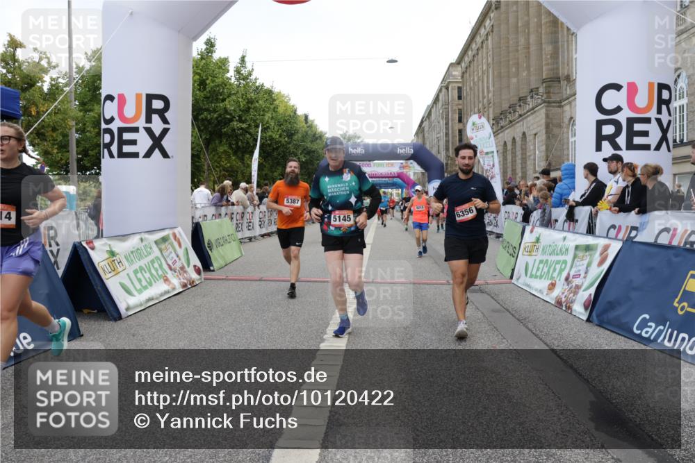 06.09.2026 - CURREX Alsterlauf Yannick Fuchs http://msf.ph/oto/10120422 06.09.2026 10:01:02 Ziel 2251, 3312, 3634, 3635, 3726, 3735, 3941, 4914, 5145, 5387, 6250, 6283, 6353, 6356, 8207, 8215 meine-sportfotos.de