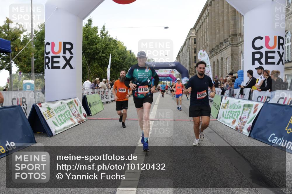 06.09.2026 - CURREX Alsterlauf Yannick Fuchs http://msf.ph/oto/10120432 06.09.2026 10:01:03 Ziel 2251, 3312, 3735, 3941, 4628, 4914, 5145, 5387, 6250, 6283, 6353, 6356, 8207, 8215 meine-sportfotos.de