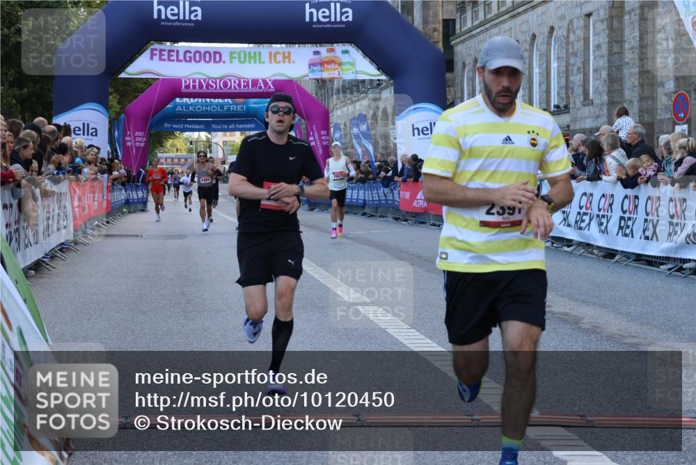 06.09.2026 - CURREX Alsterlauf Strokosch-Dieckow http://msf.ph/oto/10120450 06.09.2026 09:37:32 Ziel 2021, 2391, 3040, 3809, 4625, 5637, 6057, 6226, 6238, 6494 meine-sportfotos.de