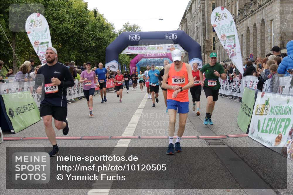 06.09.2026 - CURREX Alsterlauf Yannick Fuchs http://msf.ph/oto/10120505 06.09.2026 10:01:05 Ziel 2882, 3312, 3941, 4418, 4533, 4628, 4914, 5145, 5387, 6250, 6353, 6356, 8215 meine-sportfotos.de