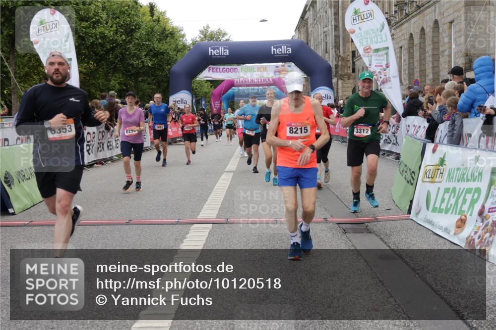 06.09.2026 - CURREX Alsterlauf Yannick Fuchs http://msf.ph/oto/10120518 06.09.2026 10:01:06 Ziel 2882, 3312, 3941, 4418, 4533, 4628, 4914, 5145, 5387, 6250, 6353, 6356, 8215 meine-sportfotos.de