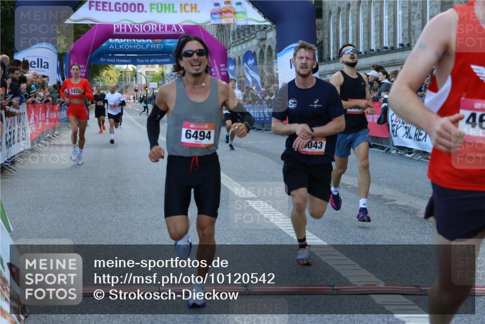 06.09.2026 - CURREX Alsterlauf Strokosch-Dieckow http://msf.ph/oto/10120542 06.09.2026 09:37:38 Ziel 2021, 2391, 3040, 3809, 4201, 4625, 5024, 5374, 5641, 6043, 6494, 8084 meine-sportfotos.de